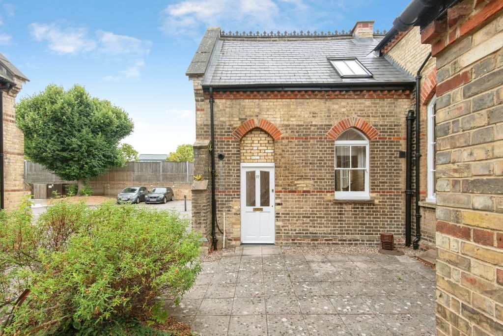 Property photo 2 of 11 Pbox-Img.Jpg