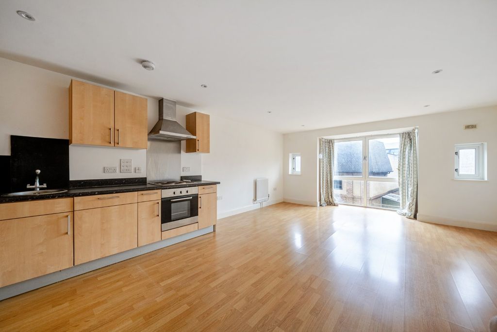 Property photo 1 of 12 Picture No. 32