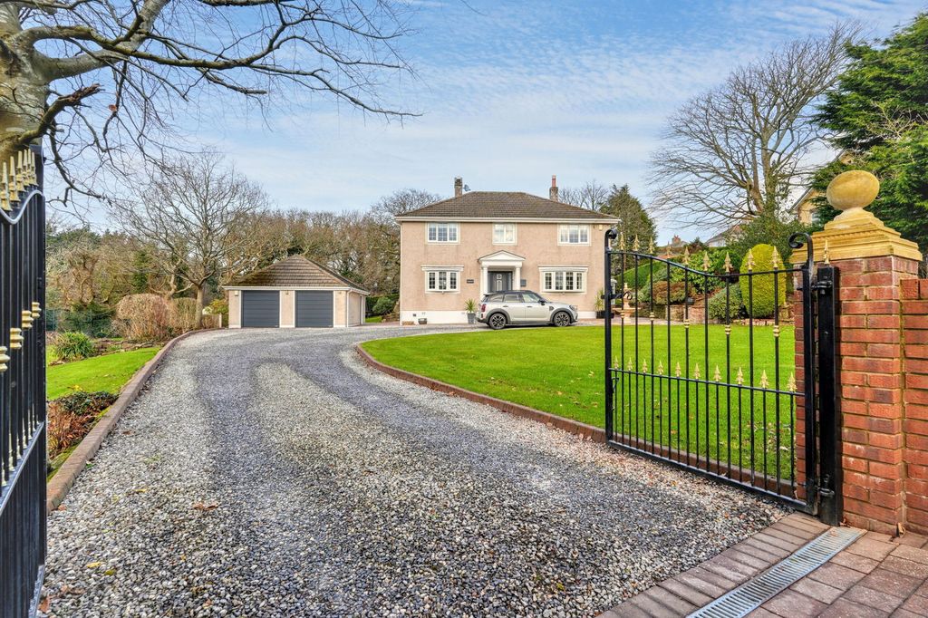 Property photo 2 of 42