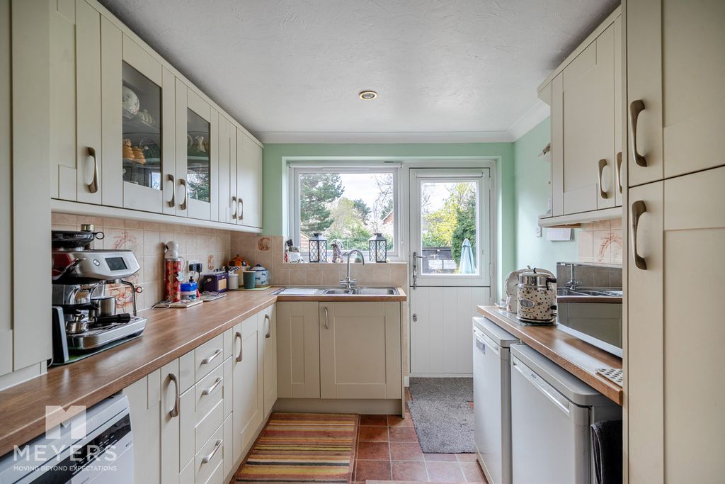 Property photo 3 of 20