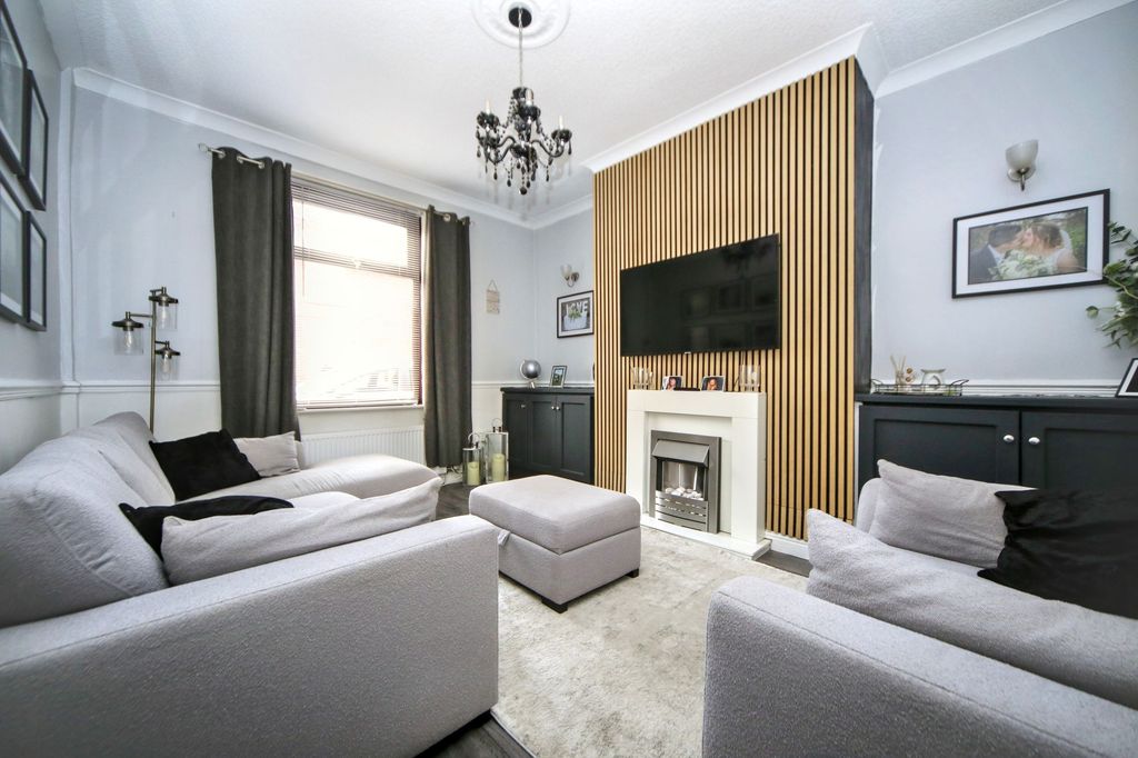 Property photo 2 of 22