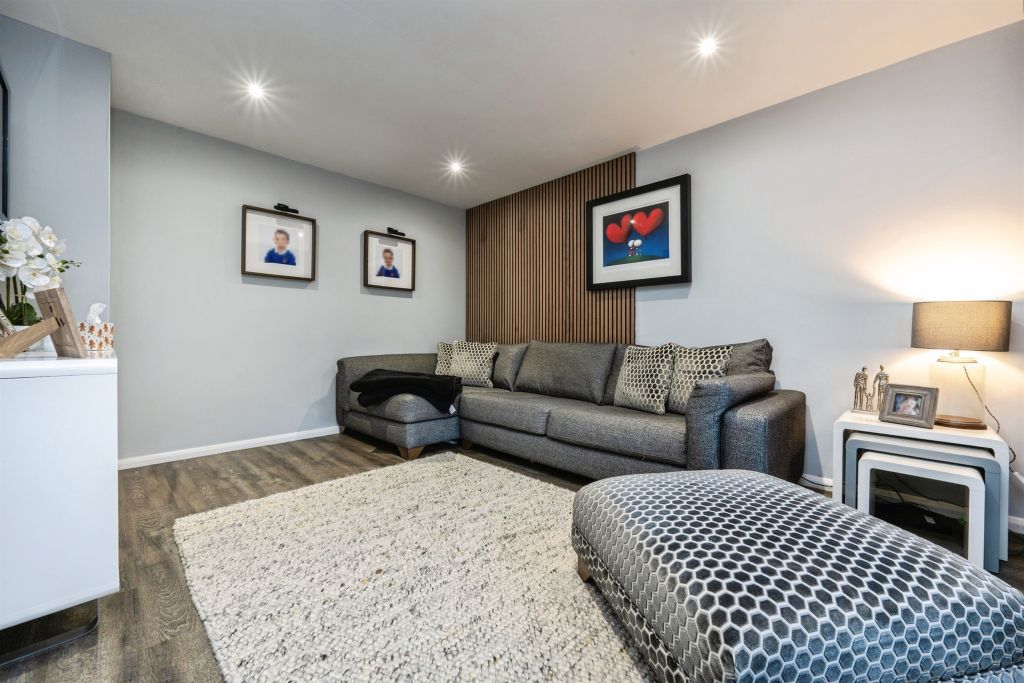 Property photo 3 of 29