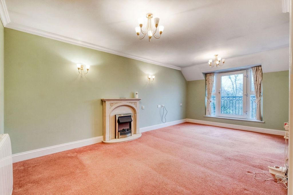 Property photo 2 of 8