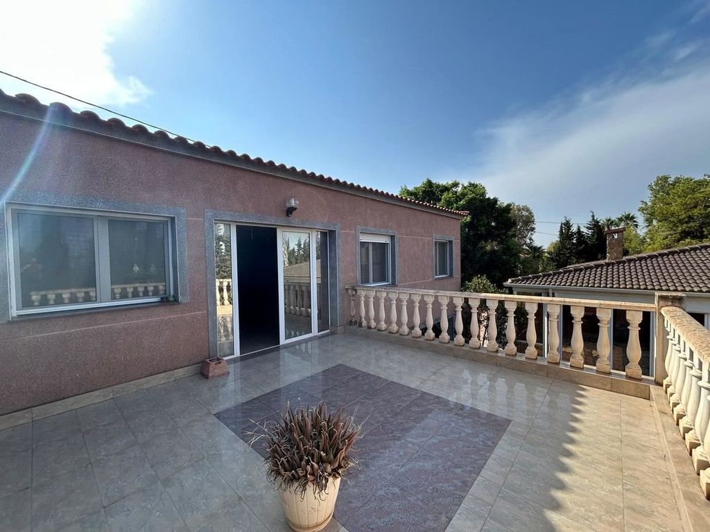Property photo 1 of 50