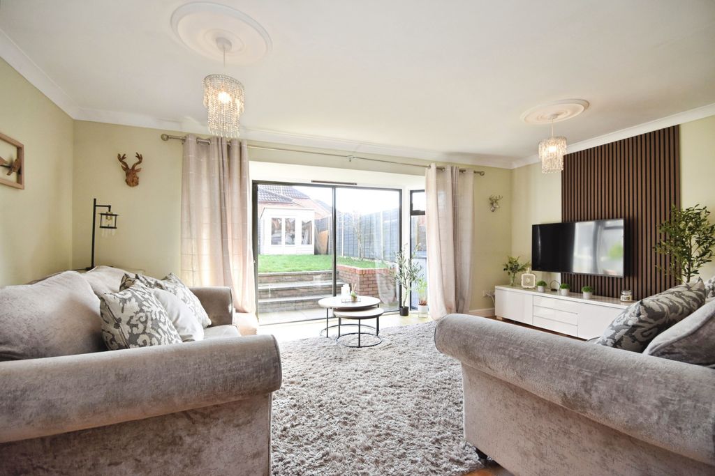 Property photo 2 of 28 Photo #2