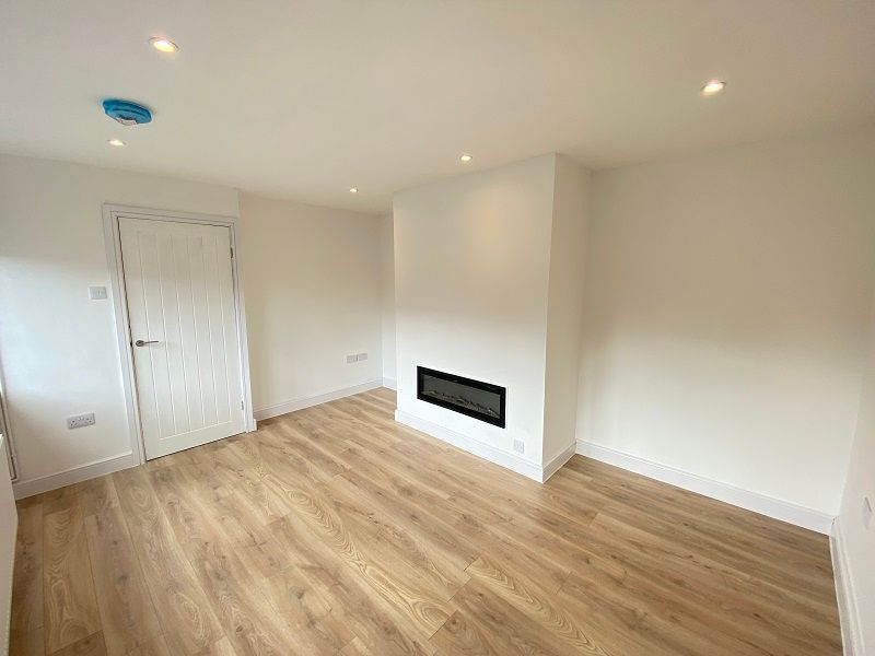 Property photo 3 of 10 Dining Room