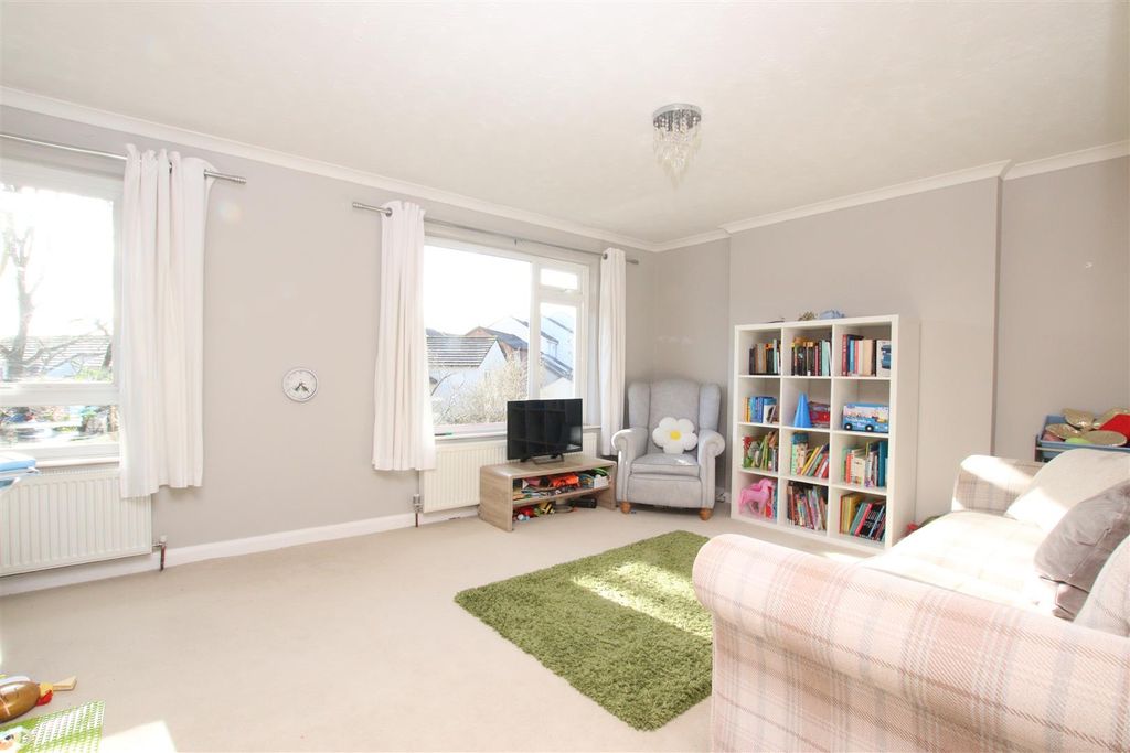 Property photo 2 of 10 Living Dining Room.Jpg