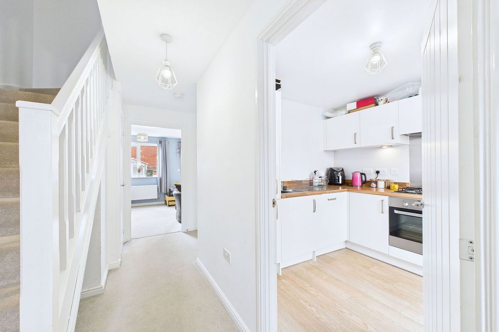 Property photo 3 of 17