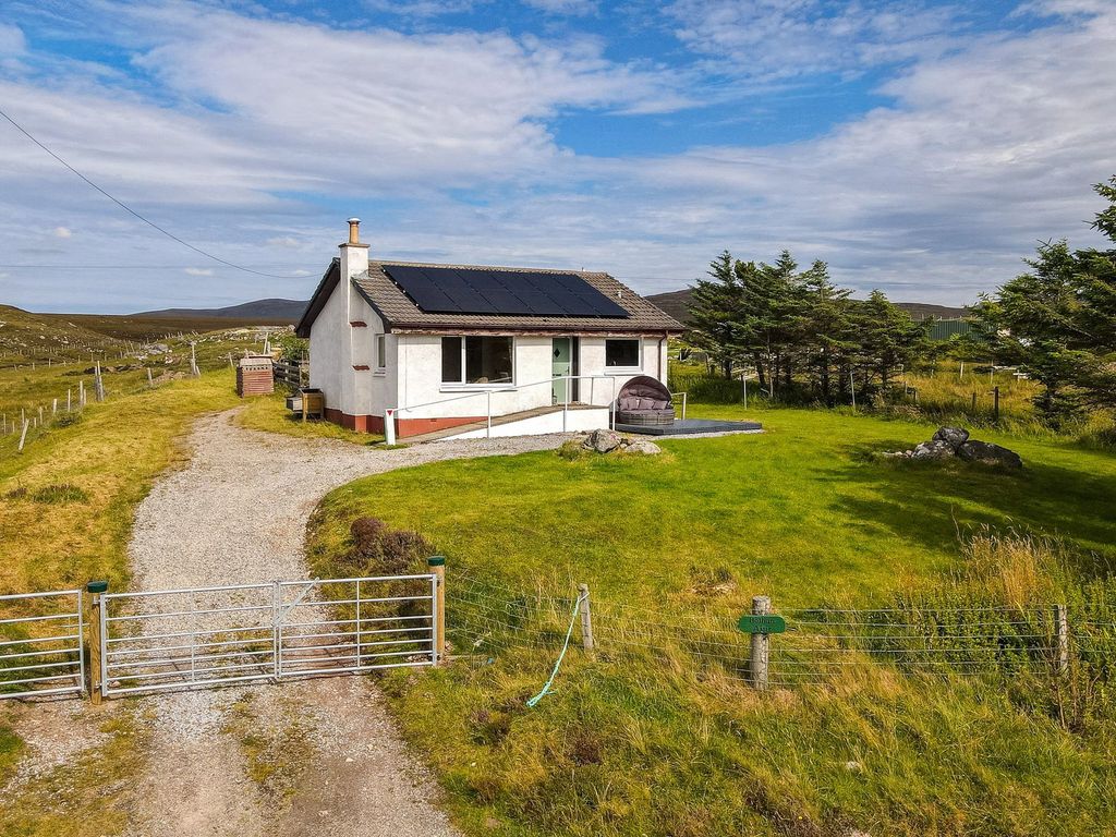 Property photo 1 of 25