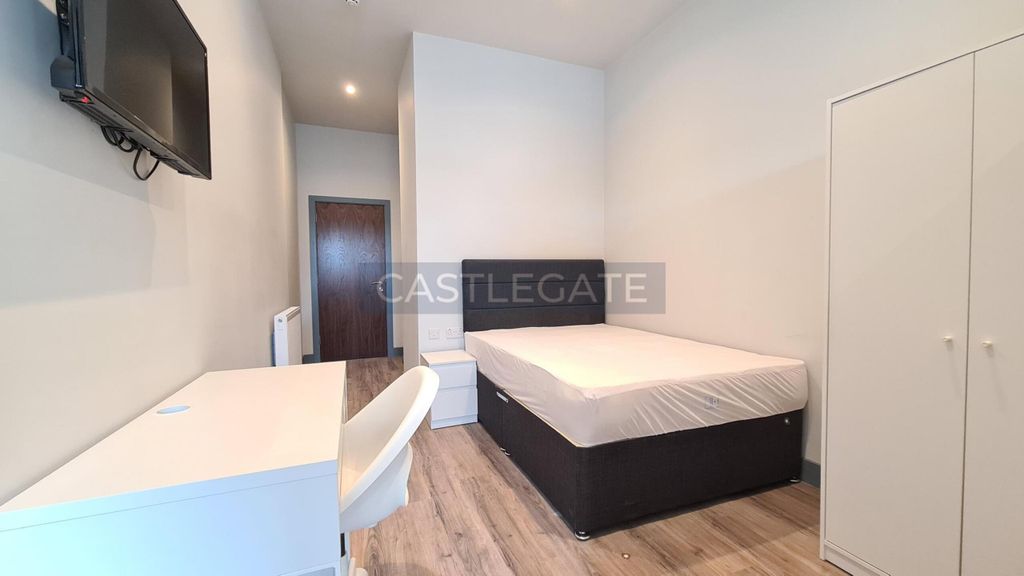 Property photo 1 of 9 Room 27, Renaissance Works, 105 New Street, Huddersfield, HD1 2As (2)