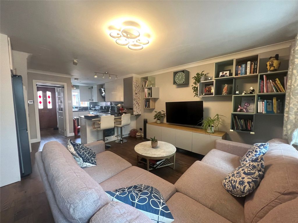 Property photo 2 of 12 Picture No. 06