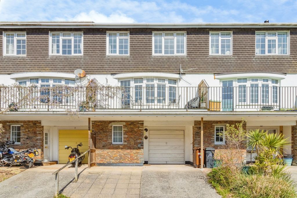 Property photo 1 of 18 Pbox-Img.Jpg