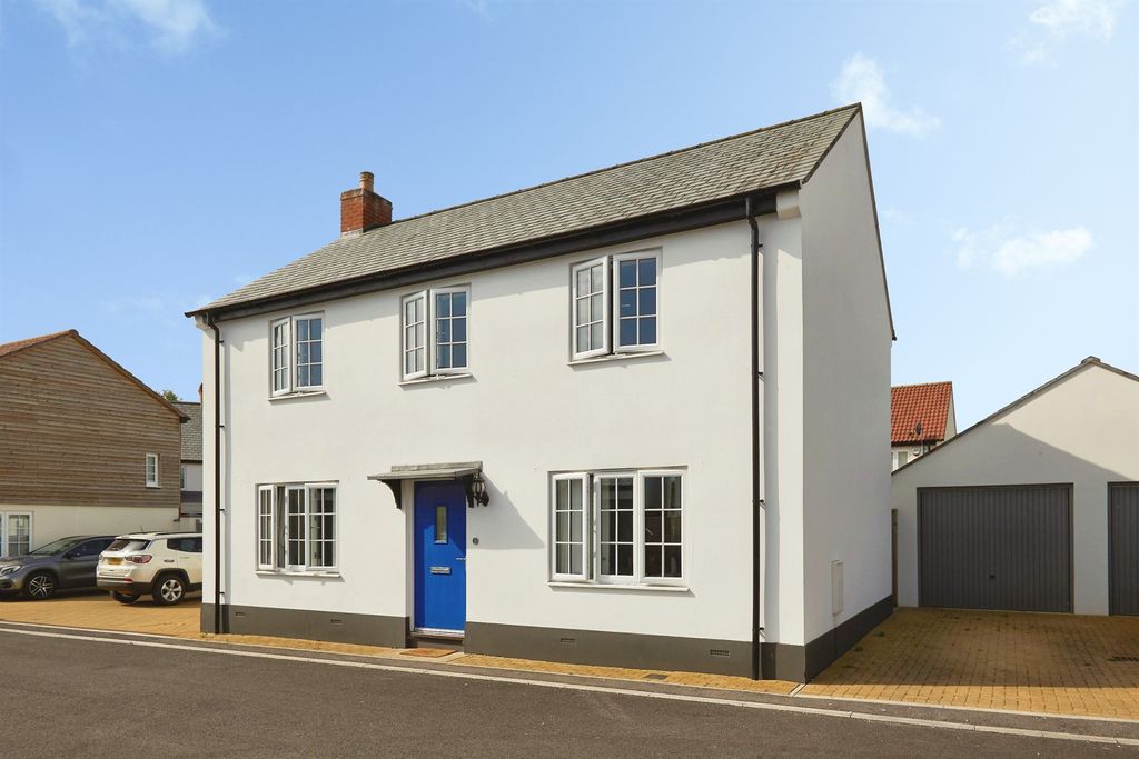 Property photo 2 of 16