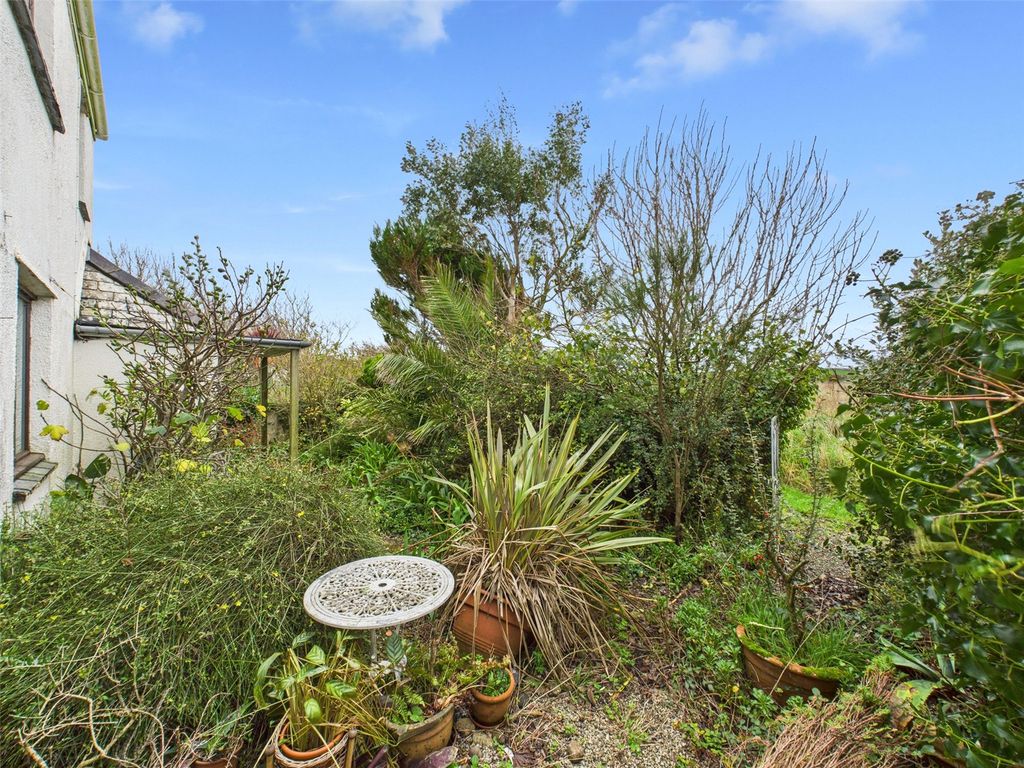 Property photo 2 of 18 Picture No. 22