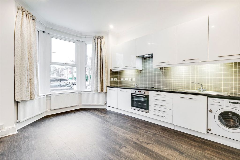 Property photo 1 of 5