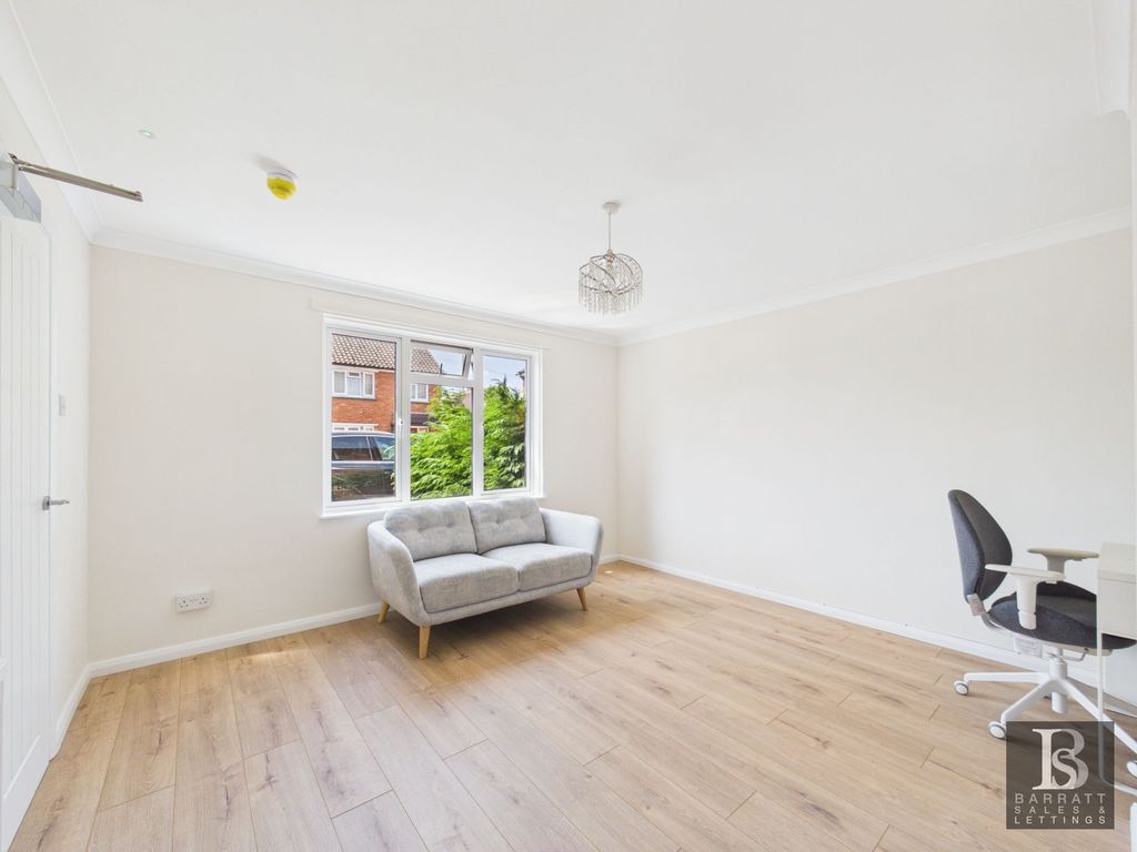 Property photo 3 of 25
