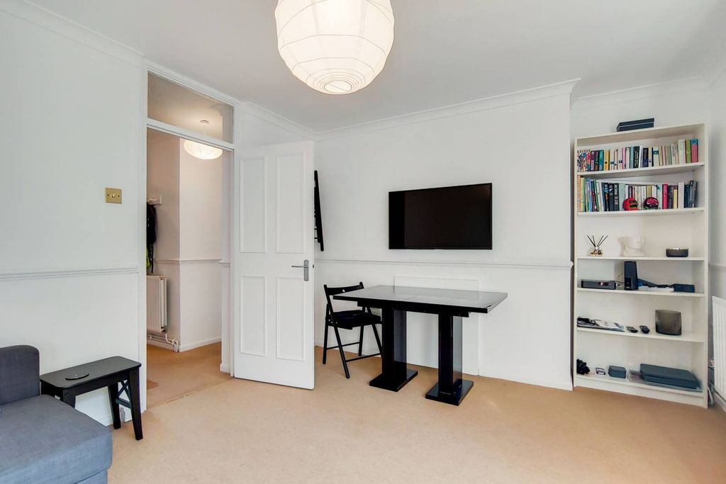 Property photo 3 of 14
