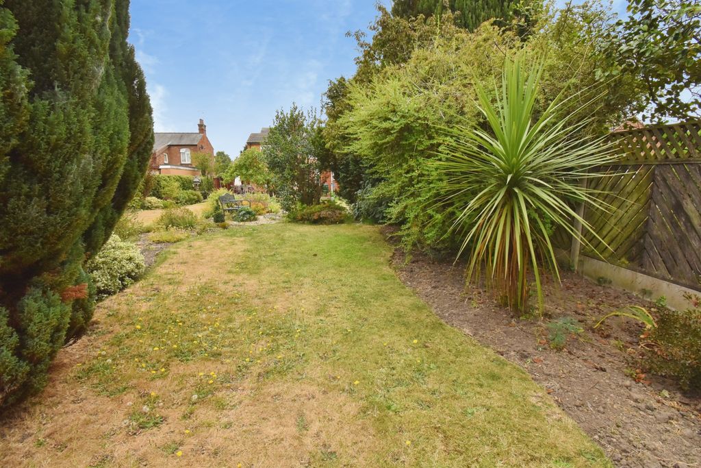 Property photo 2 of 14 Garden