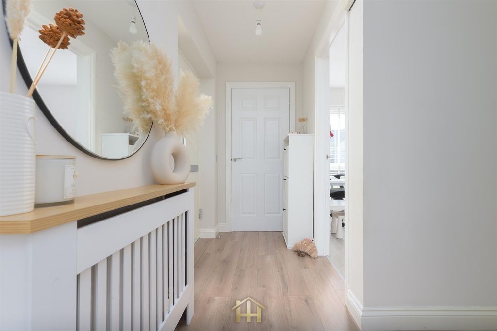 Property photo 3 of 31 2Strathgraycres-0016.Jpg
