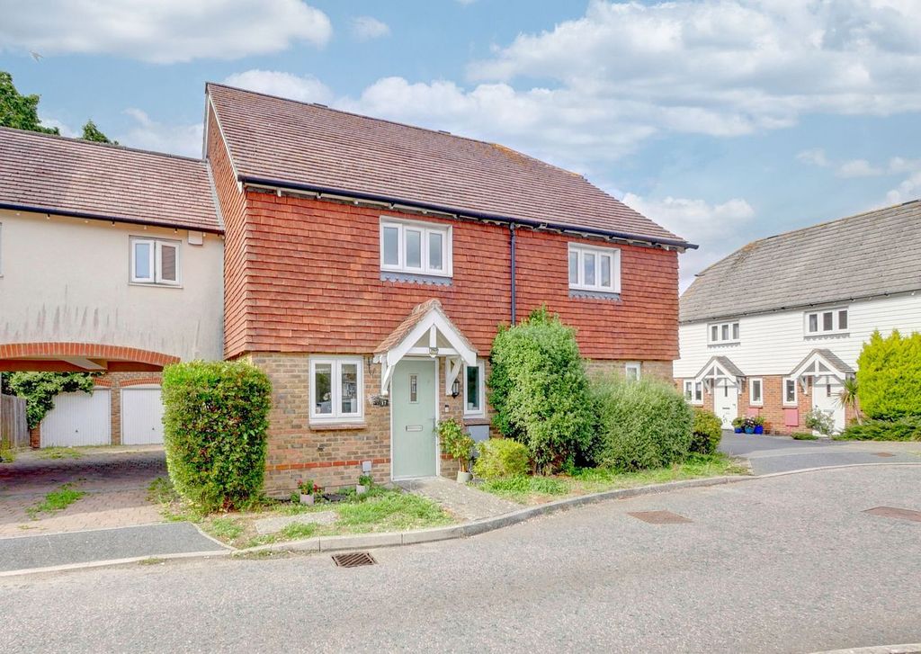 Property photo 1 of 32