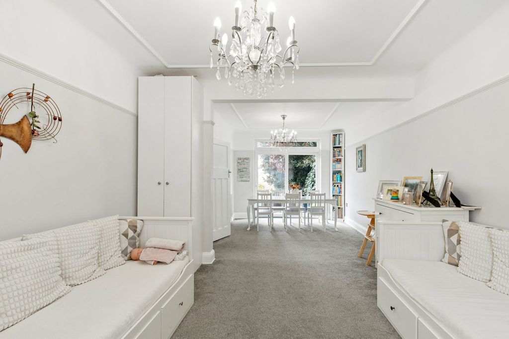 Property photo 1 of 22