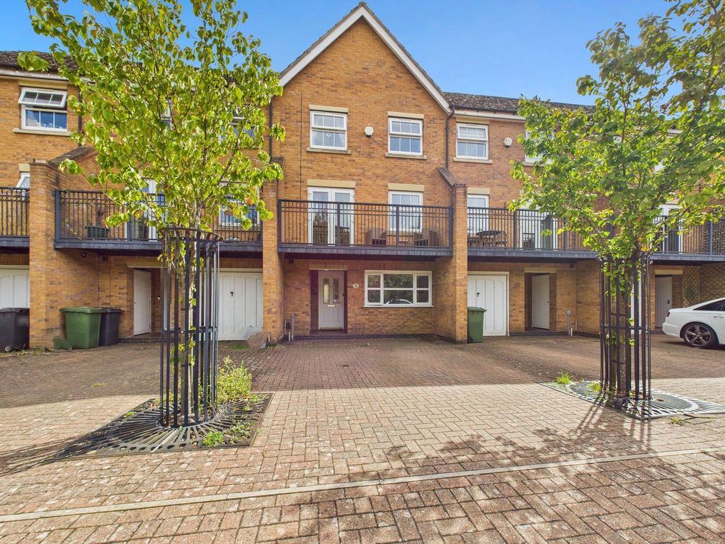 Property photo 1 of 27
