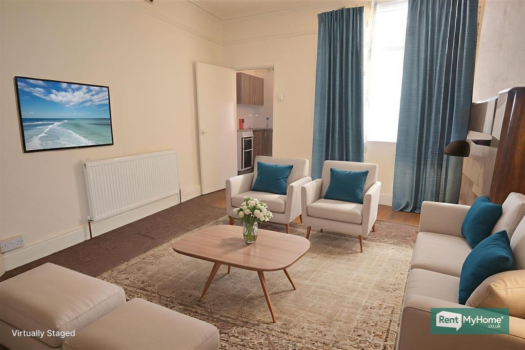 Property photo 1 of 8 Dz6Ze7Yd-K2Nkitu3Wffla - Living Room - Standard -