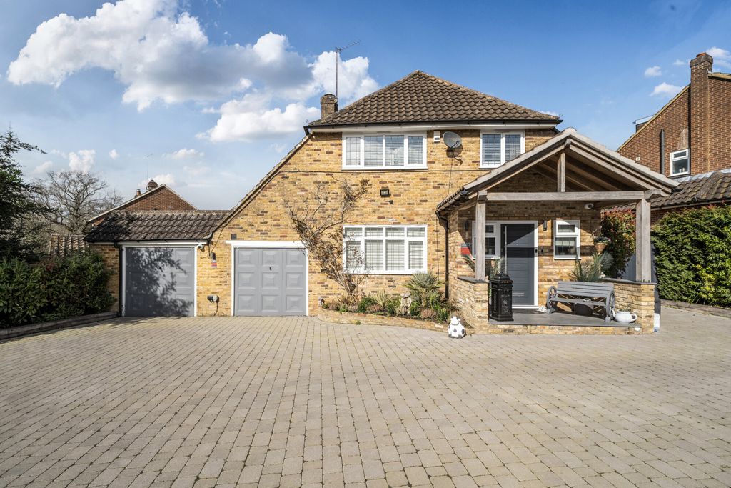 Property photo 1 of 28 1425966-28-69B17F...