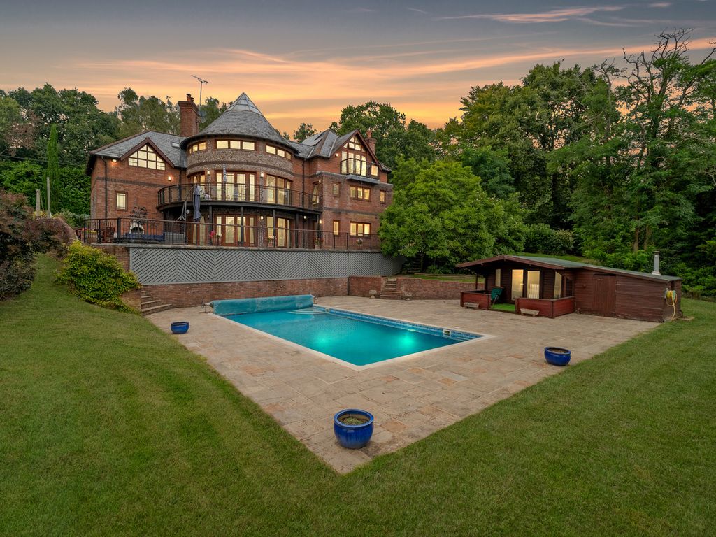 Property photo 1 of 35
