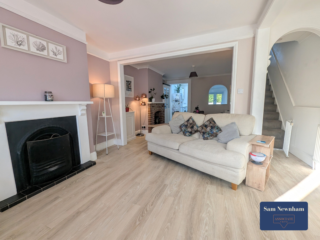 Property photo 1 of 12 Livining Room