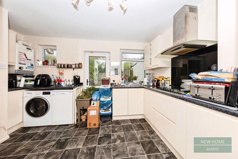 Property photo 3 of 15 Photo 7