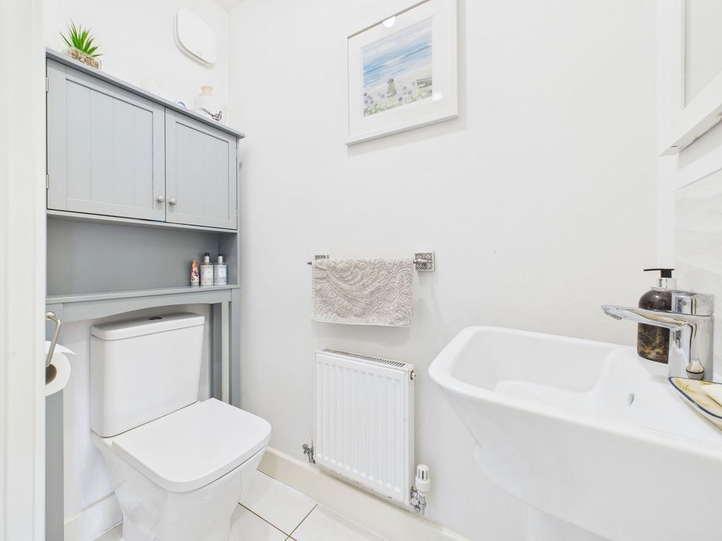 Property photo 3 of 12