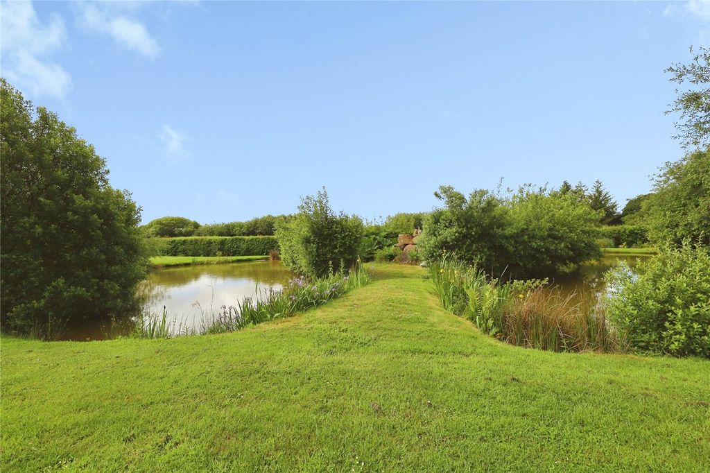 Property photo 3 of 25 Picture No. 37