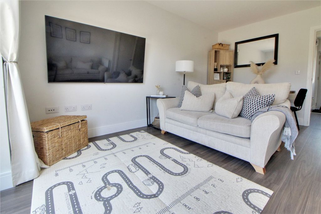 Property photo 3 of 12 Picture No. 05