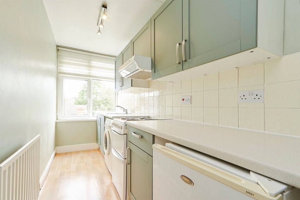 Property photo 3 of 9 Image