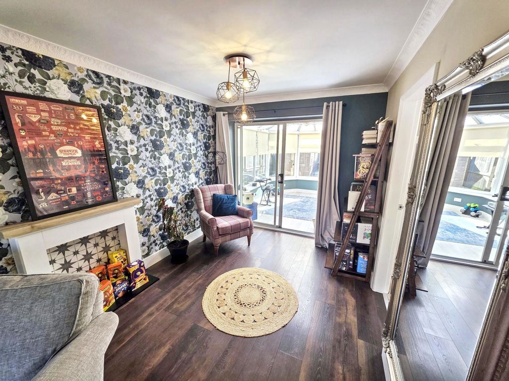 Property photo 3 of 24