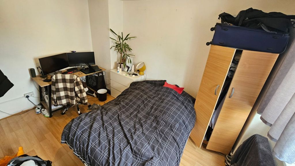 Property photo 3 of 7