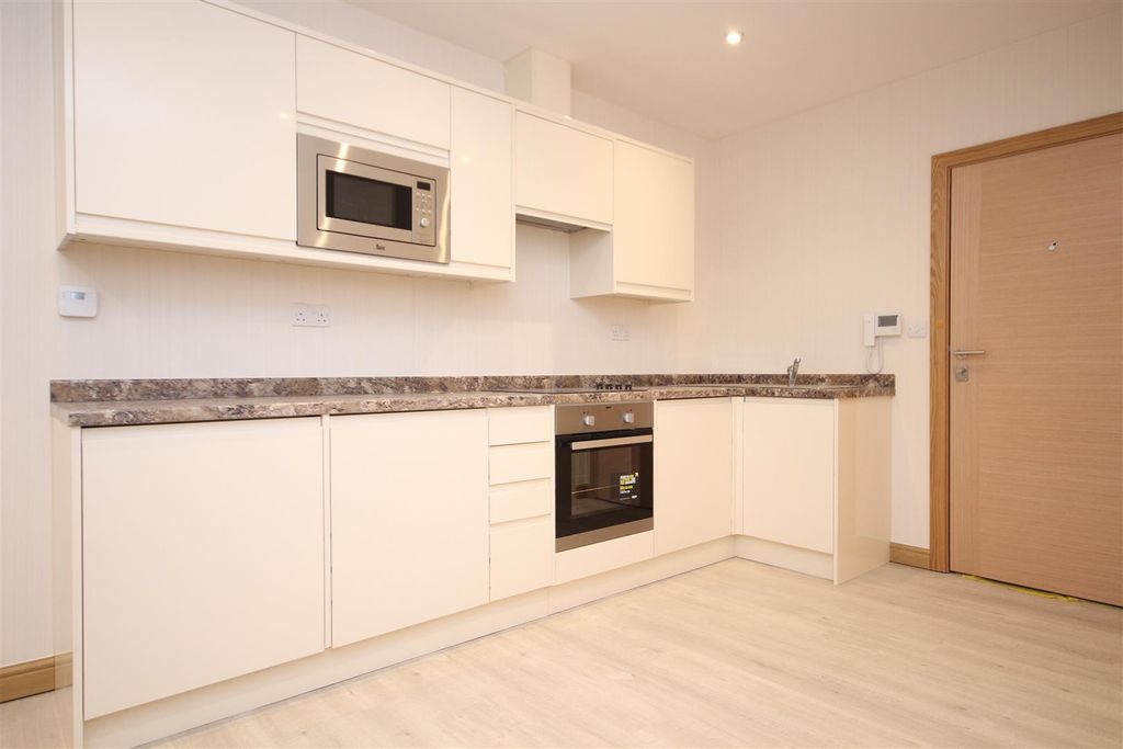 Property photo 2 of 14 108 B.Jpg