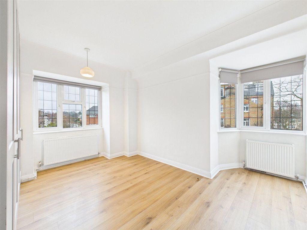 Property photo 3 of 6 Picture No. 18