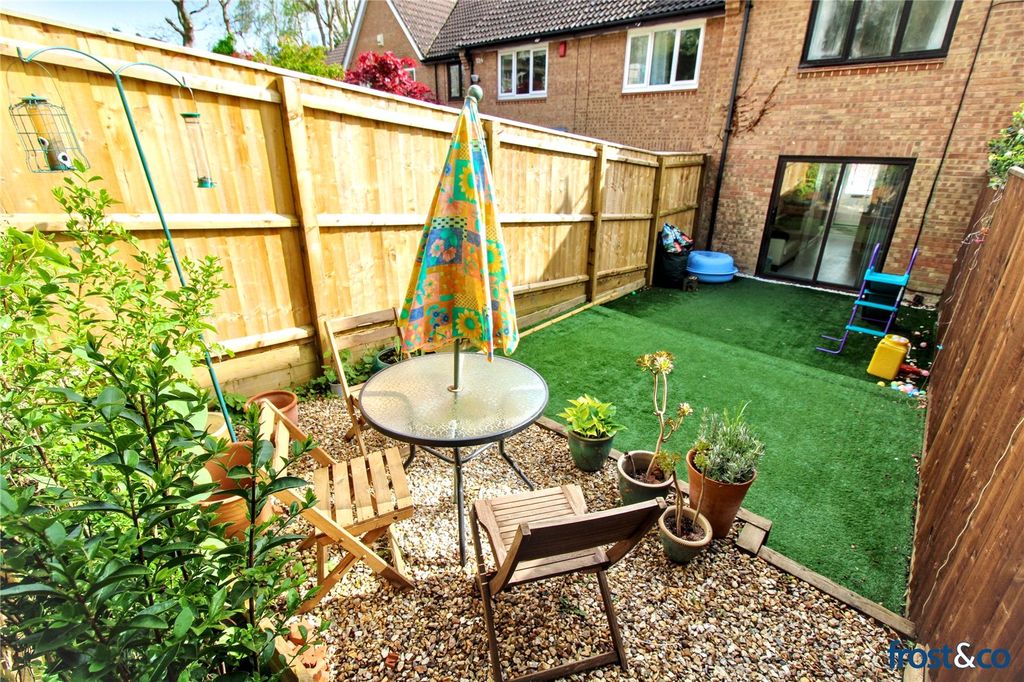 Property photo 2 of 15 Garden