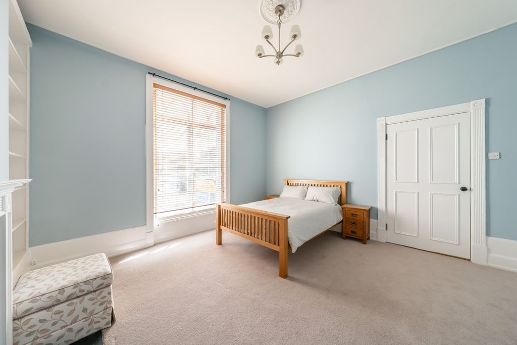 Property photo 1 of 13 10