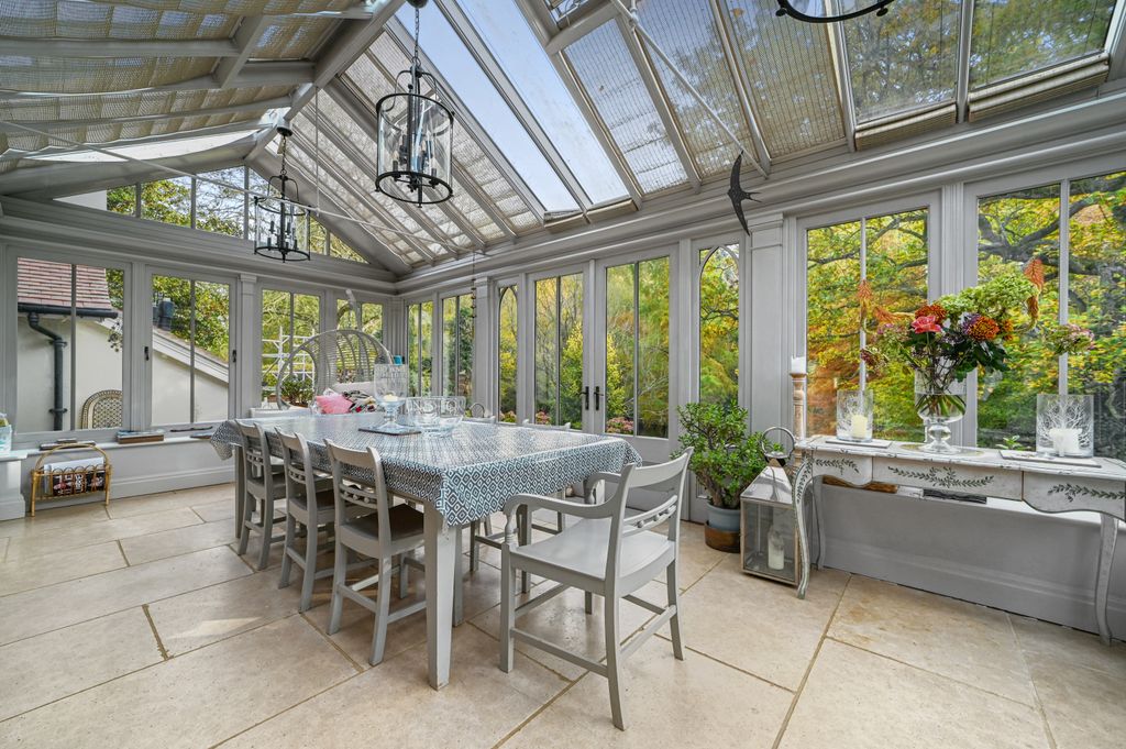 Property photo 2 of 57