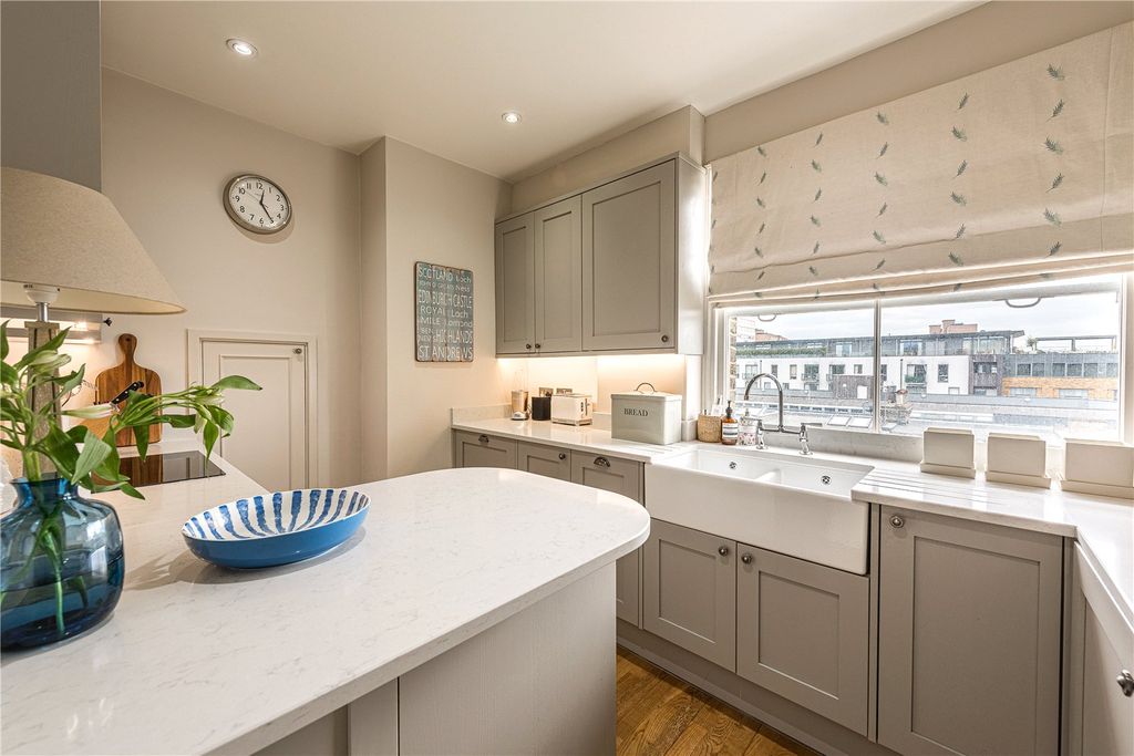 Property photo 2 of 12 Picture No. 04