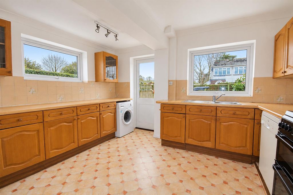 Property photo 2 of 9 2c7863ce-8F88-4381-B4c9-Fdc116E97E49.Png