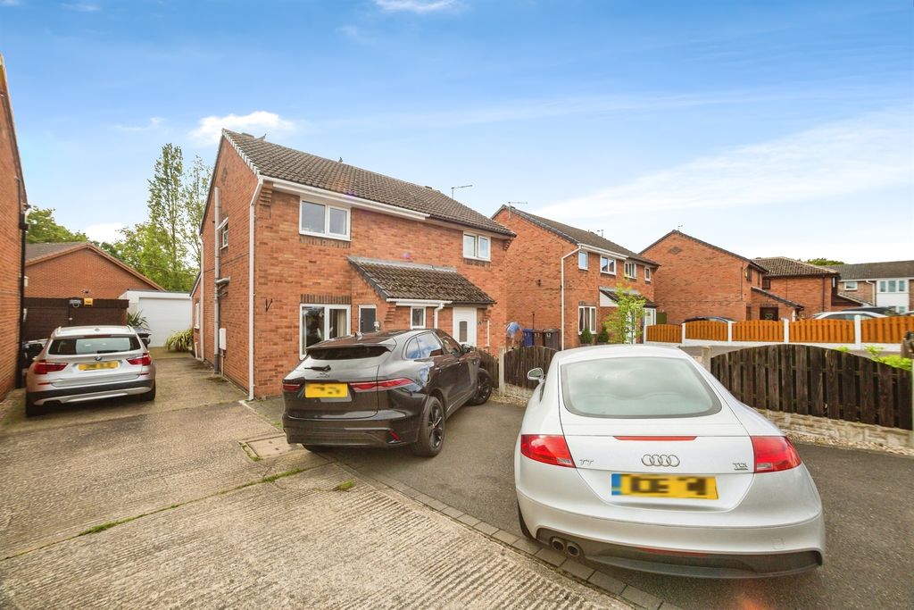 Property photo 1 of 17