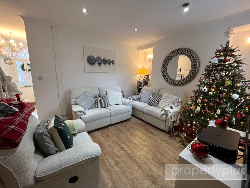 Property photo 3 of 14 Picture No. 10