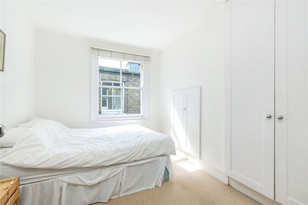 Property photo 3 of 6