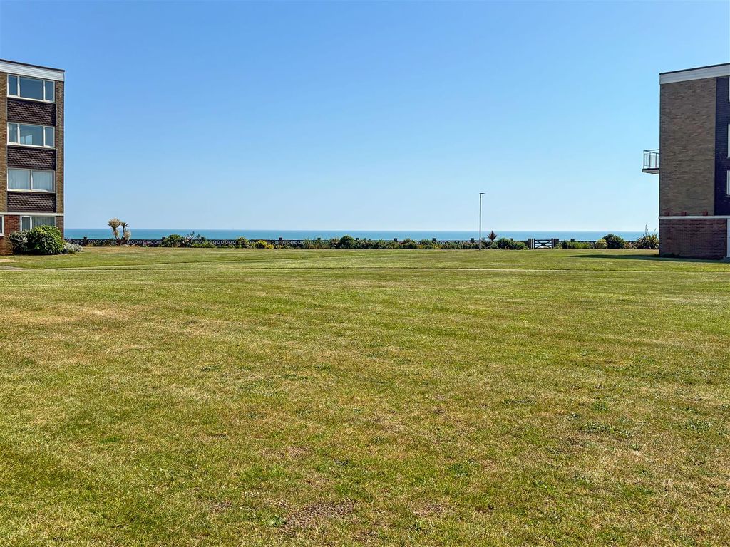 Property photo 2 of 14 Image00011.Jpg