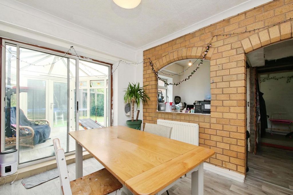 Property photo 3 of 17 Dining Room