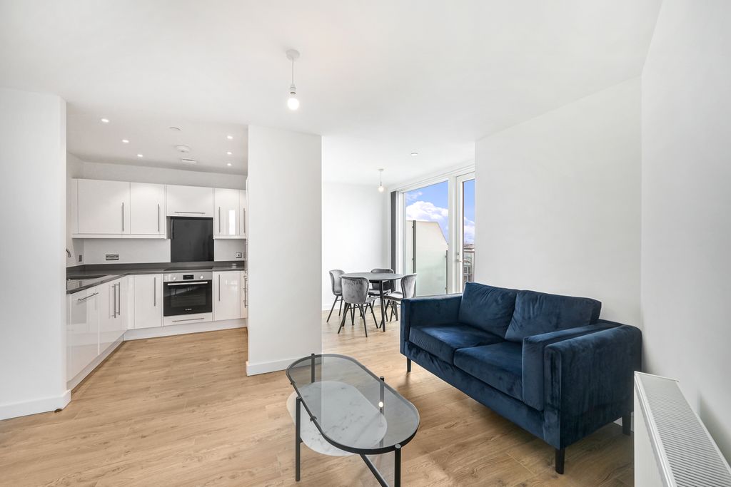 Property photo 2 of 12